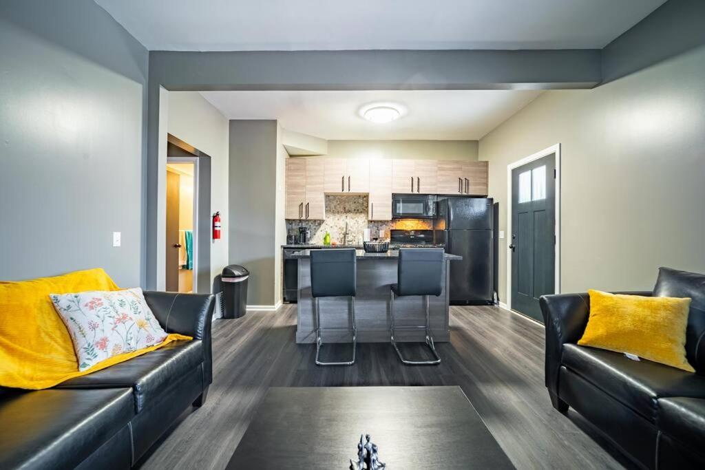 Walkable Gem In Little Italy Apartment คลีฟแลนด์ ภายนอก รูปภาพ
