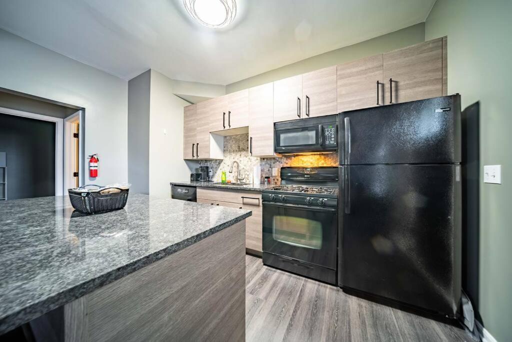 Walkable Gem In Little Italy Apartment คลีฟแลนด์ ภายนอก รูปภาพ